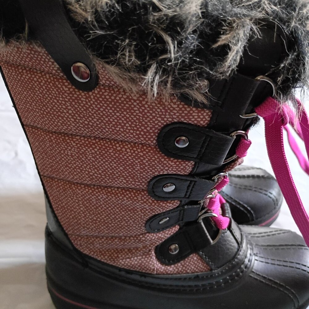 Boots - Picture 3 of 6